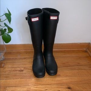 Hunter wide calf boots